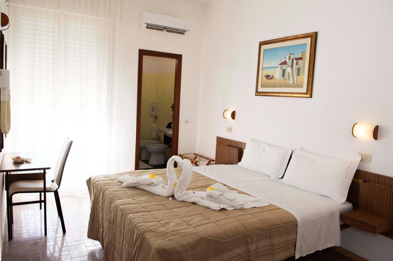 Hotel Sara*** تْشيزيناتيكو المظهر الخارجي الصورة