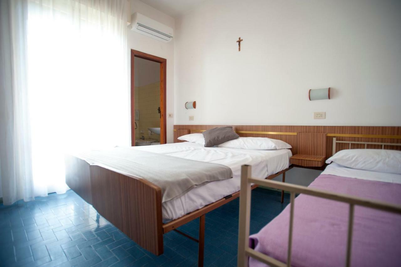 Hotel Sara*** تْشيزيناتيكو المظهر الخارجي الصورة