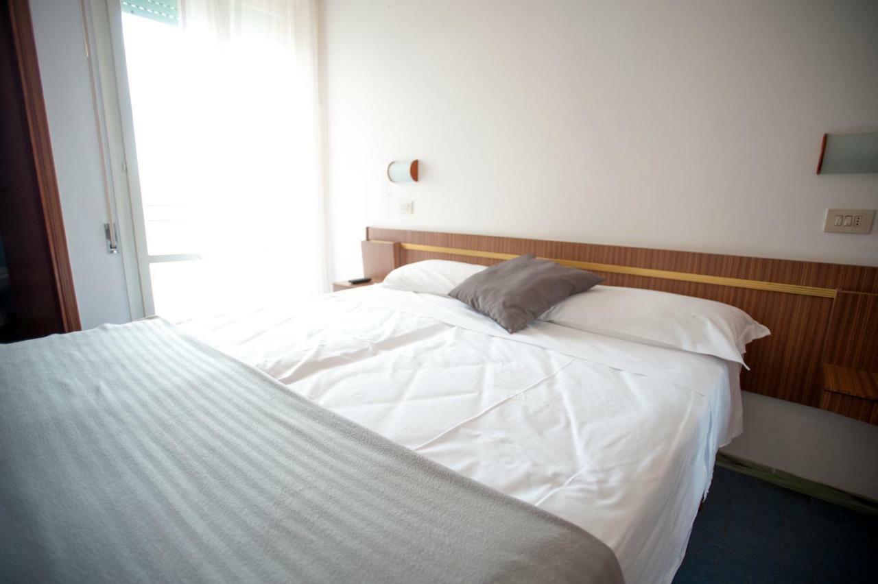 Hotel Sara*** تْشيزيناتيكو المظهر الخارجي الصورة
