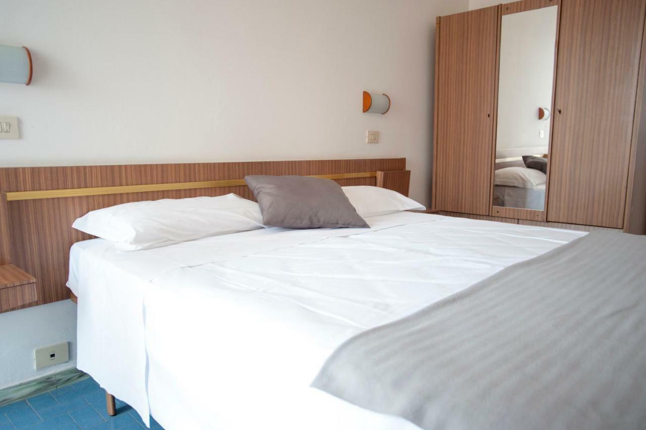Hotel Sara*** تْشيزيناتيكو المظهر الخارجي الصورة